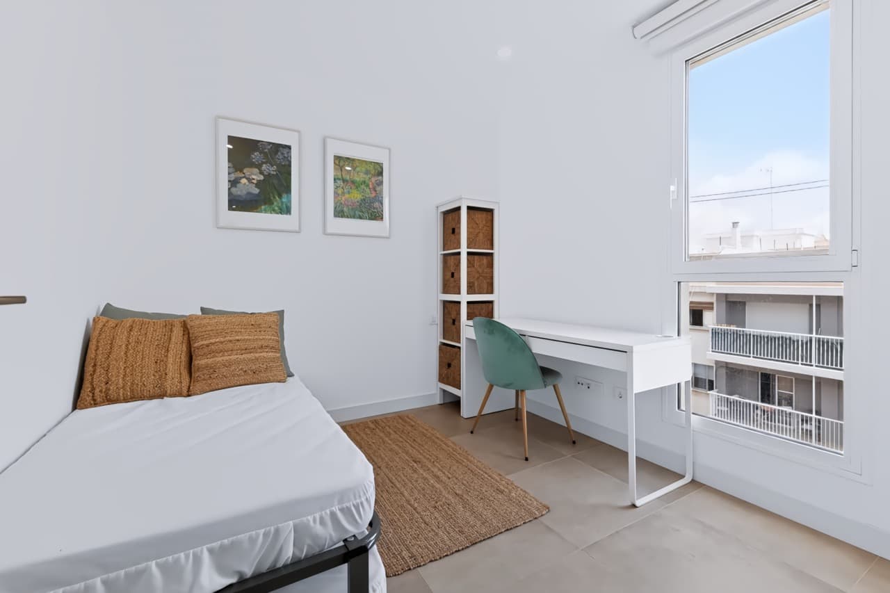 habitación amplia en piso en Benimaclet